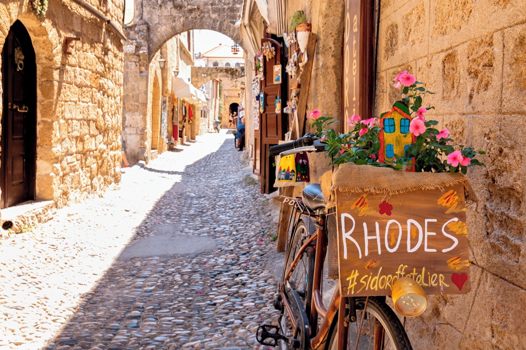 Rhodes Old Town Travel Guide: A Cultural Odyssey Awaits